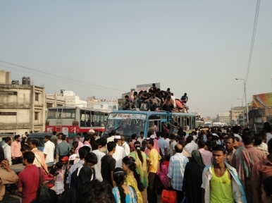 People leaving Dhaka early to avoid suffering on Eid