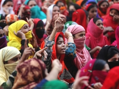 Eid: Maximum clothes labourers get salary, bonus