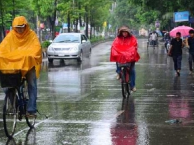 Intermittent rain in Dhaka brings relief from scorching heat