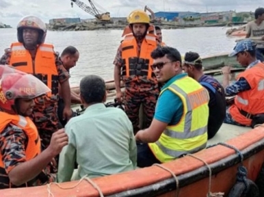 Dredger capsizes in Mirsarai: Body of a missing worker recovered