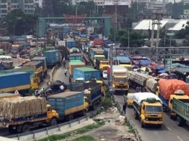 15 km traffic jam on Dhaka-Chittagong highway