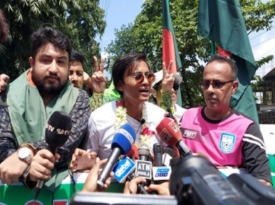 Sabina accorded warm welcome in her hometown Satkhira after SAFF win