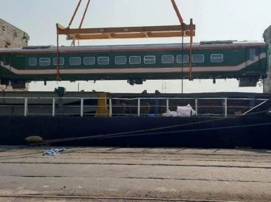 15 new rail coaches arrive in Chittagong, will run on Padma Bridge