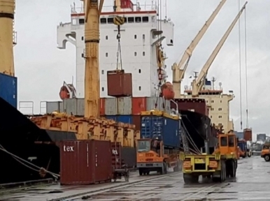 Goods unloading resumed at Mongla port as Cyclone Sitrang weakens