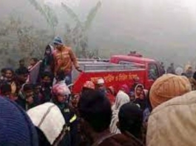 Four women workers killed as Barendra Express hits auto rickshaw