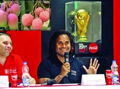 World Cup-winning football star falls in love with Bangladesh's mango-litchi-jackfruit