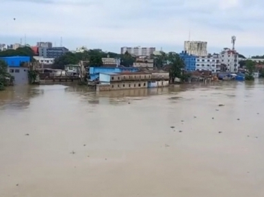 Many areas of Sylhet waterlogged as flood situation worsens