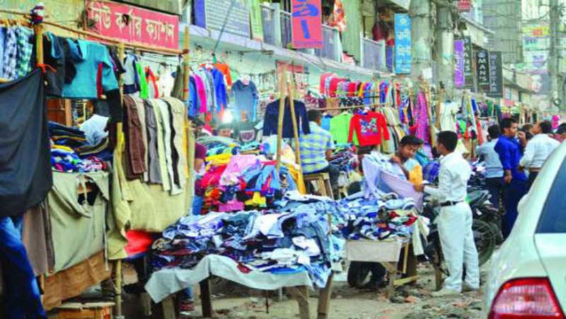 Hawkers can sit on footpath after 4 pm five days a week