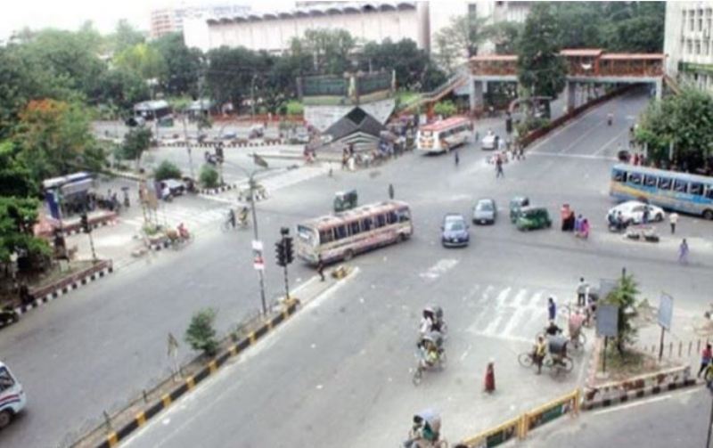 Dhaka wears a deserted look after Eid