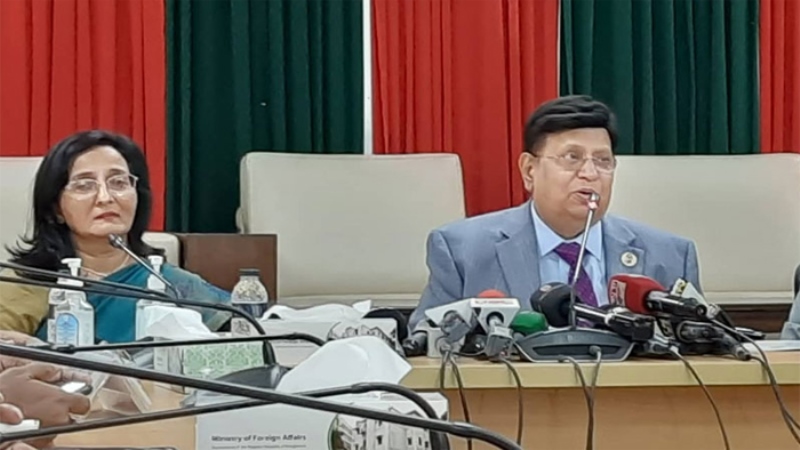 বিদেশিদের কাছে ধরনা দেওয়ার অভ্যাস থেকে বেরিয়ে আসতে হবে : পররাষ্ট্রমন্ত্রী বিদেশিদের কাছে ধরনা দেওয়ার অভ্যাস থেকে বেরিয়ে আসতে হবে : পররাষ্ট্রমন্ত্রী