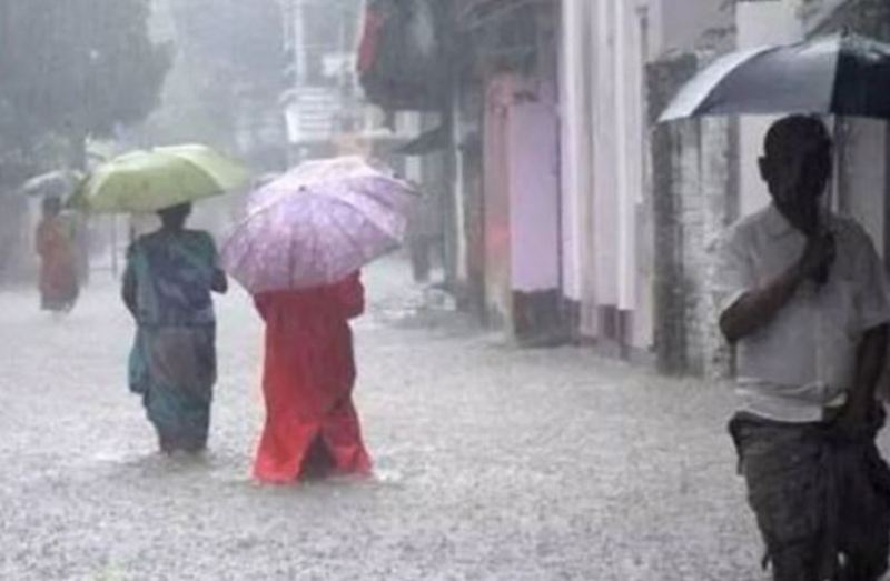 Cyclone Asani: Bangladesh experiences moderate rainfall with strong winds Cyclone Asani: Bangladesh experiences moderate rainfall with strong winds