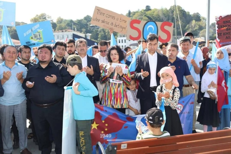 Turkey: Uyghurs stage protest against 'Chinese Occupation' on 73rd National Day Turkey: Uyghurs stage protest against 'Chinese Occupation' on 73rd National Day