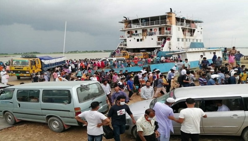 Pressure of passengers, vehicles at Paturia ferry ghat again
