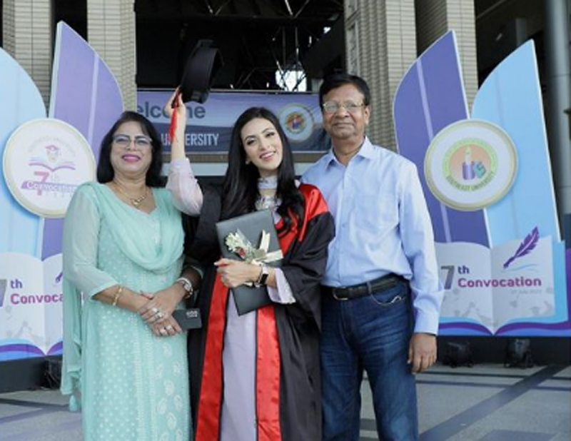 শিক্ষা জীবন শেষ করলেন চিত্রনায়িকা বিদ্যা সিনহা মিম শিক্ষা জীবন শেষ করলেন চিত্রনায়িকা বিদ্যা সিনহা মিম