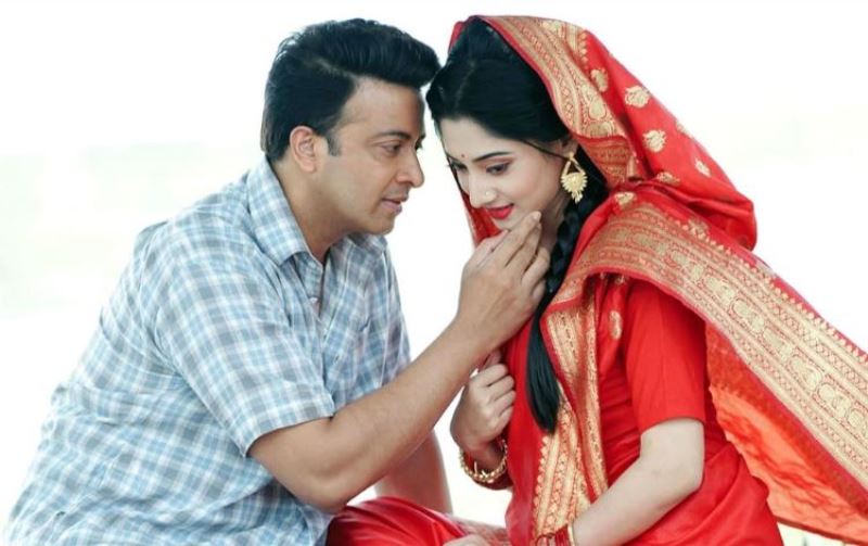 No relationship with actress Puja outside work: Shakib Khan