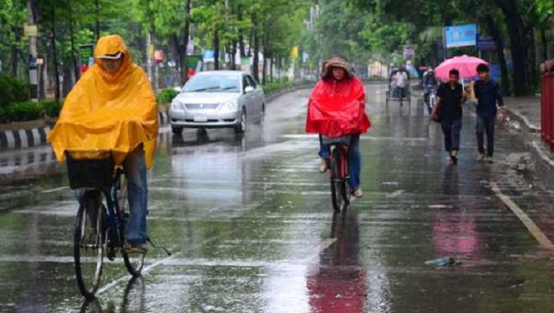 Intermittent rain in Dhaka brings relief from scorching heat