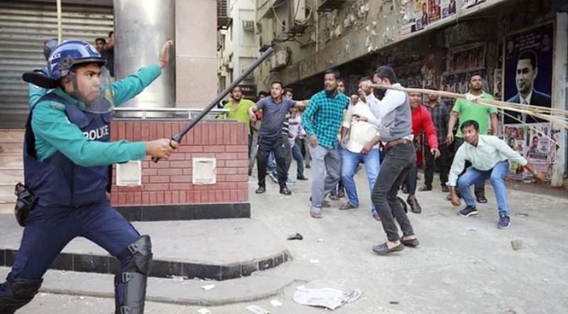 47 policemen injured in clashes in Naya Paltan: DMP
