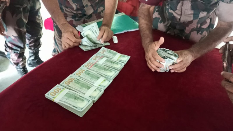 USD 80,000 seized from border while being smuggled to India USD 80,000 seized from border while being smuggled to India