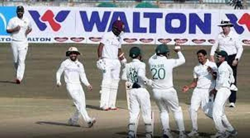 Bangladesh fights back with two late wickets after Elgar, Bavuma's fifties take South Africa to 278/5 Bangladesh fights back with two late wickets after Elgar, Bavuma's fifties take South Africa to 278/5