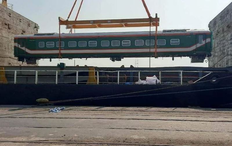 15 new rail coaches arrive in Chittagong, will run on Padma Bridge