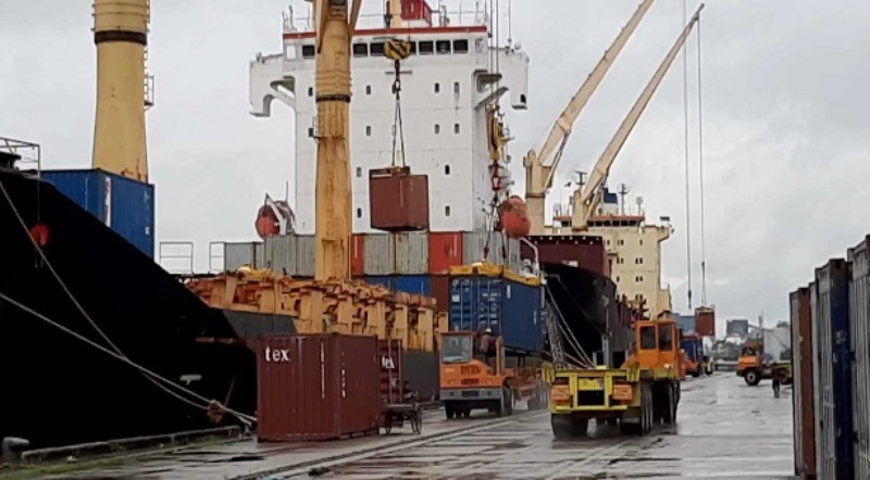 Goods unloading resumed at Mongla port as Cyclone Sitrang weakens