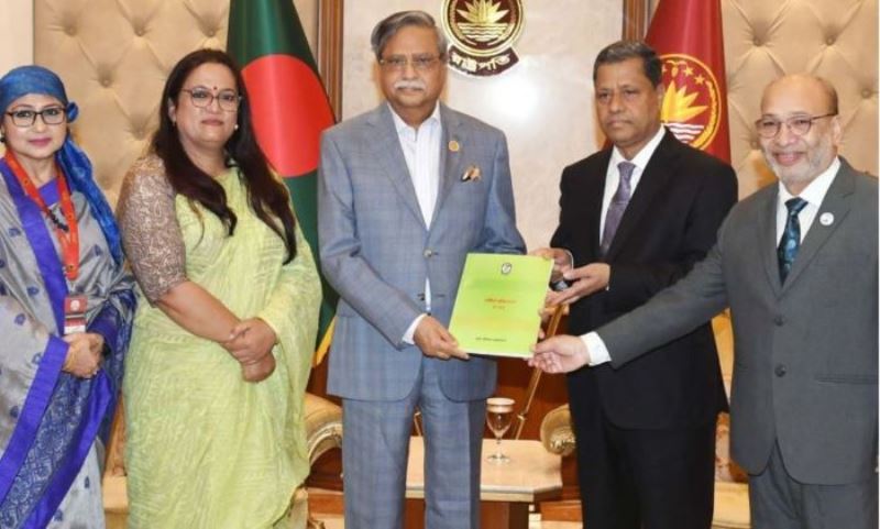 তথ্য অধিকার আইন বিষয়ে তৃণমূলে সচেতনতা বাড়াতে হবে: রাষ্ট্রপতি তথ্য অধিকার আইন বিষয়ে তৃণমূলে সচেতনতা বাড়াতে হবে: রাষ্ট্রপতি