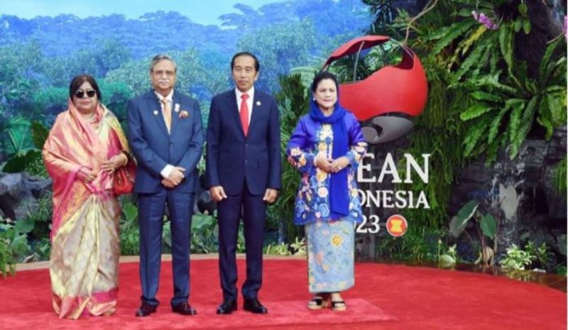 President attends ASEAN Summit in Jakarta