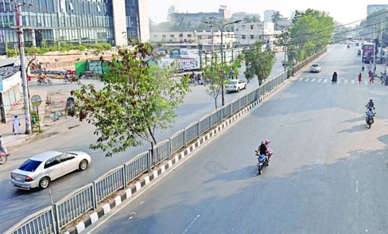 1 crore SIM users left Dhaka in 5 days; still most of the roads in Dhaka are empty