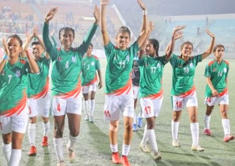 Bangladesh girls win SAFF Cup undefeated Bangladesh girls win SAFF Cup undefeated