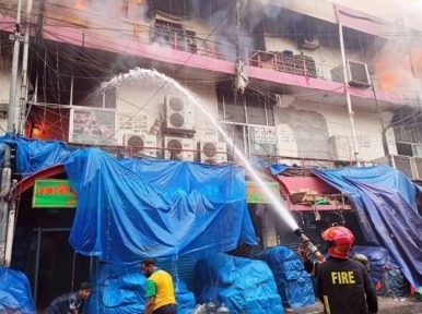 Fire in Dhaka New Market, under control after 3 and a half hours