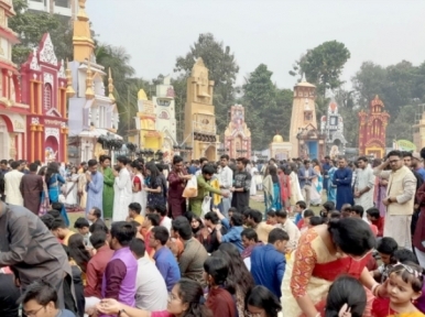 Saraswati Puja held in 73 Mandaps in DU