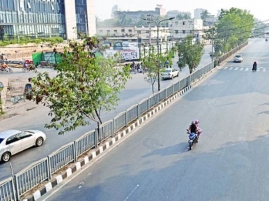 1 crore SIM users left Dhaka in 5 days; still most of the roads in Dhaka are empty