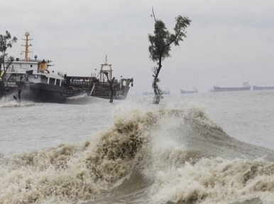 Cyclone Mocha: Expert warns about 10-20 feet high tide on the coast