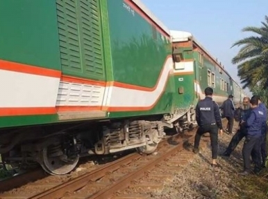 Rangpur Express derails, Dhaka-North Bengal train service stopped