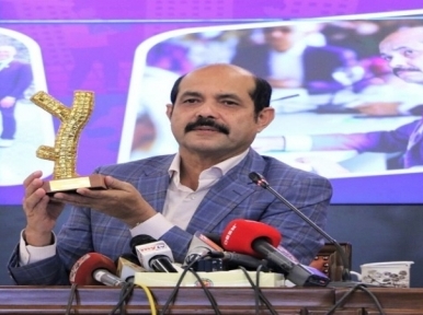 অর্থনৈতিক স্থিতিশীলতার জন্য শেখ হাসিনার সময়োচিত সংস্কারের প্রশংসা করেছে ব্লুমবার্গ