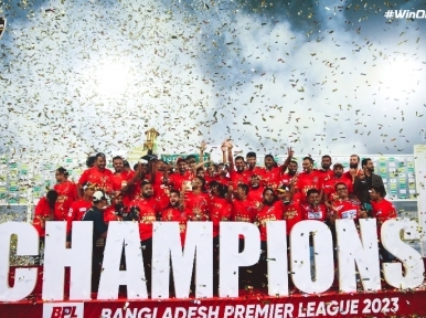 BPL: Comilla Victorians lift trophy for second consecutive time