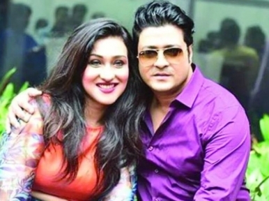 Rituparna visits Dhaka, becomes Ferdous' guest