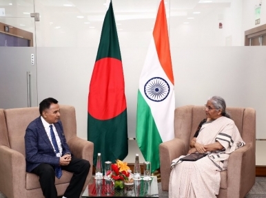 Indian Finance Minister praises Sheikh Hasina for development of Bangladesh