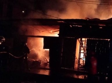 One killed in Chittagong cooperative market fire