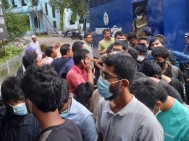 32 people including 26 students of BUET arrested in Tanguare Haor have been bailed