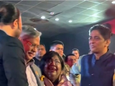 President watches Shakib Khan Priyotoma with family