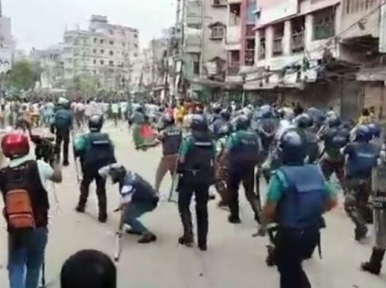 রাজধানীতে দিনভর সংঘর্ষ: ৯০ নেতাকর্মী আটক, ২০ পুলিশ আহত