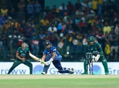 Bangladesh start Asia Cup with 5-wicket defeat to SL