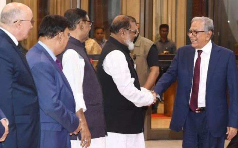 সিঙ্গাপুরে স্বাস্থ্য পরীক্ষা শেষে দেশে ফিরলেন রাষ্ট্রপতি সিঙ্গাপুরে স্বাস্থ্য পরীক্ষা শেষে দেশে ফিরলেন রাষ্ট্রপতি