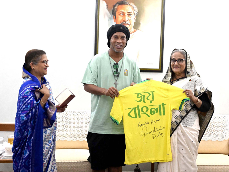 Your visit will inspire Bangladesh football: PM tells Ronaldinho Your visit will inspire Bangladesh football: PM tells Ronaldinho