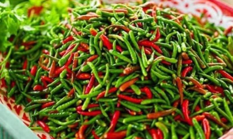 Chilly prices drops to Tk 200 day after import
