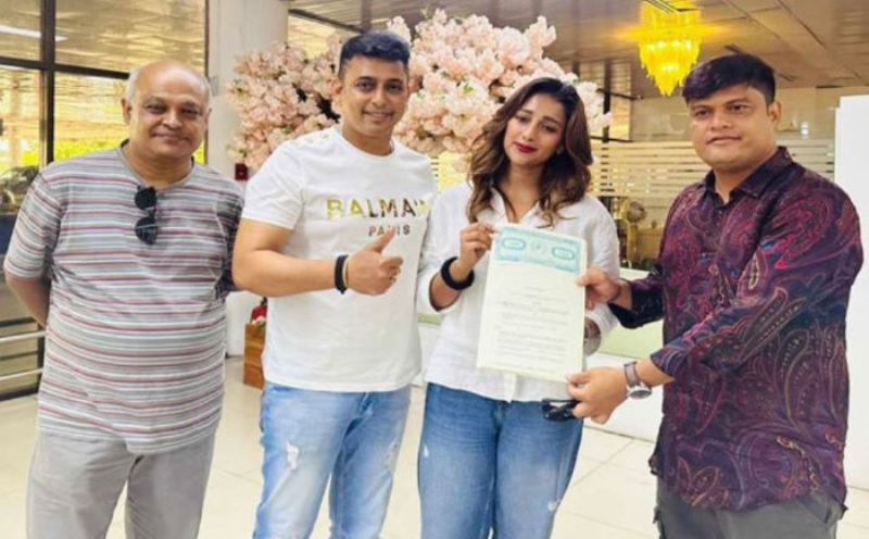 Zayed Khan, Sayantika pair up for new movie Zayed Khan, Sayantika pair up for new movie