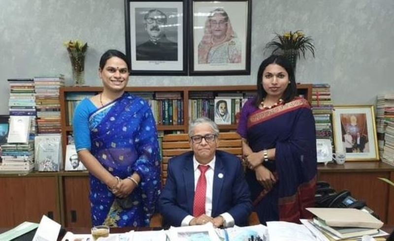 ঢাকা বিশ্ববিদ্যালয়ের প্রথম ট্রান্সজেন্ডার শিক্ষার্থী অঙ্কিতা ঢাকা বিশ্ববিদ্যালয়ের প্রথম ট্রান্সজেন্ডার শিক্ষার্থী অঙ্কিতা