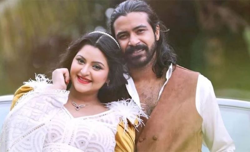 Razz-Porimoni finally divorced