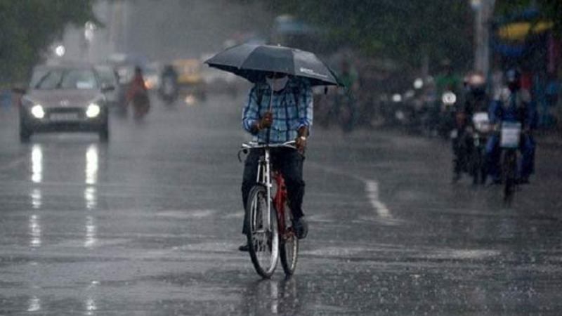 No relief from heat even as Dhaka experiences light rain No relief from heat even as Dhaka experiences light rain